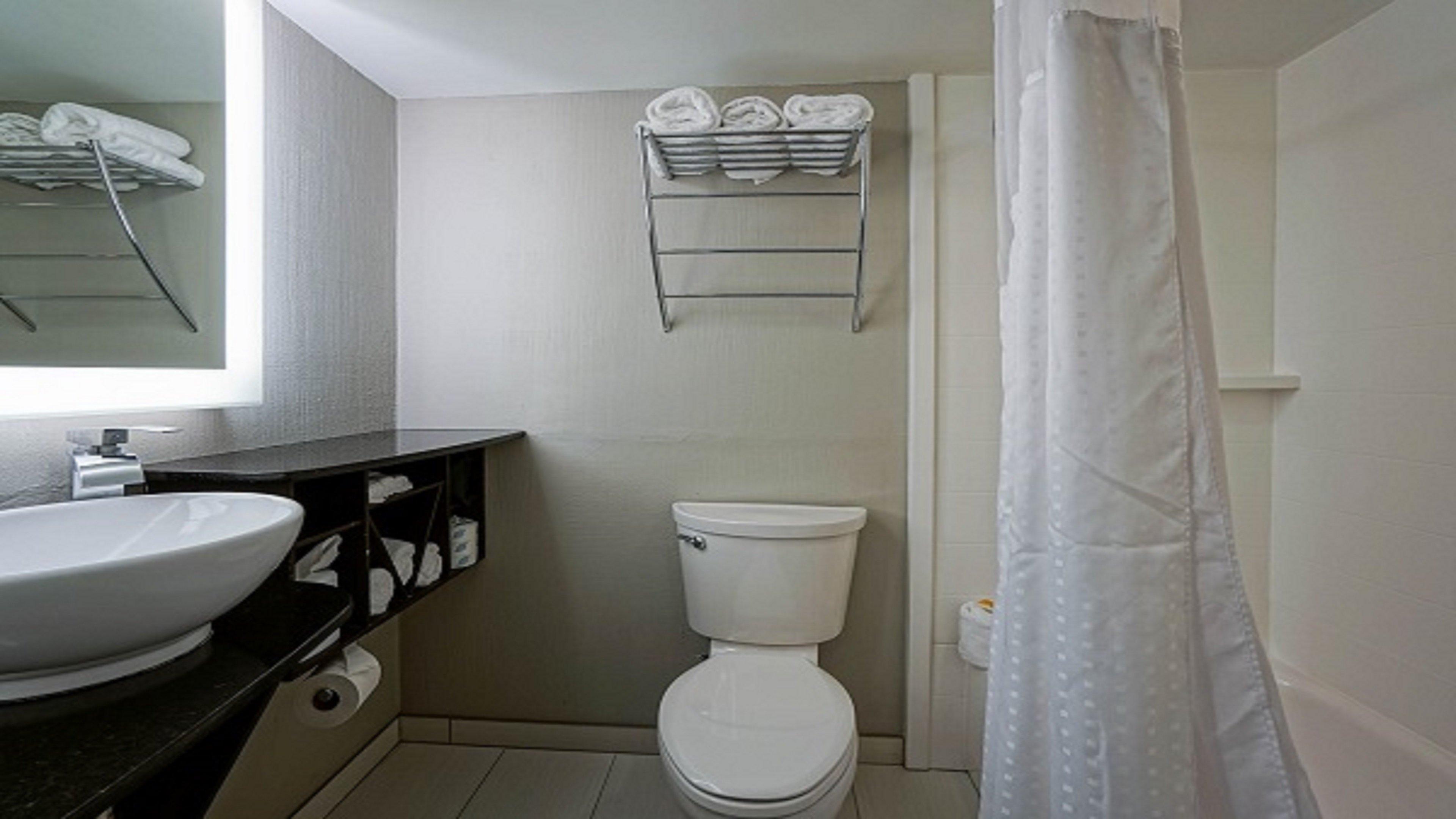 Holiday Inn At The Campus By Ihg Manhattan Bagian luar foto