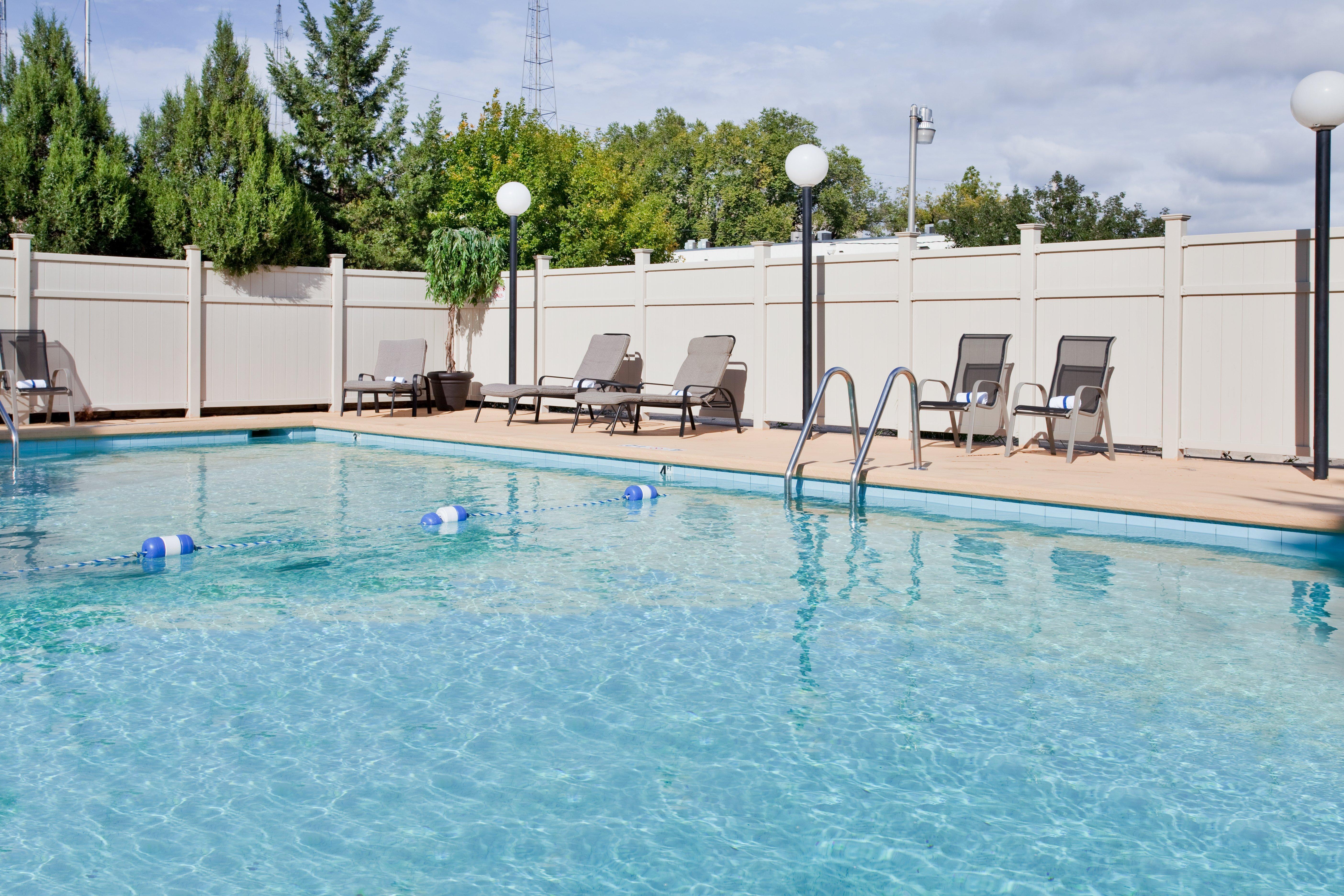 Holiday Inn At The Campus By Ihg Manhattan Bagian luar foto