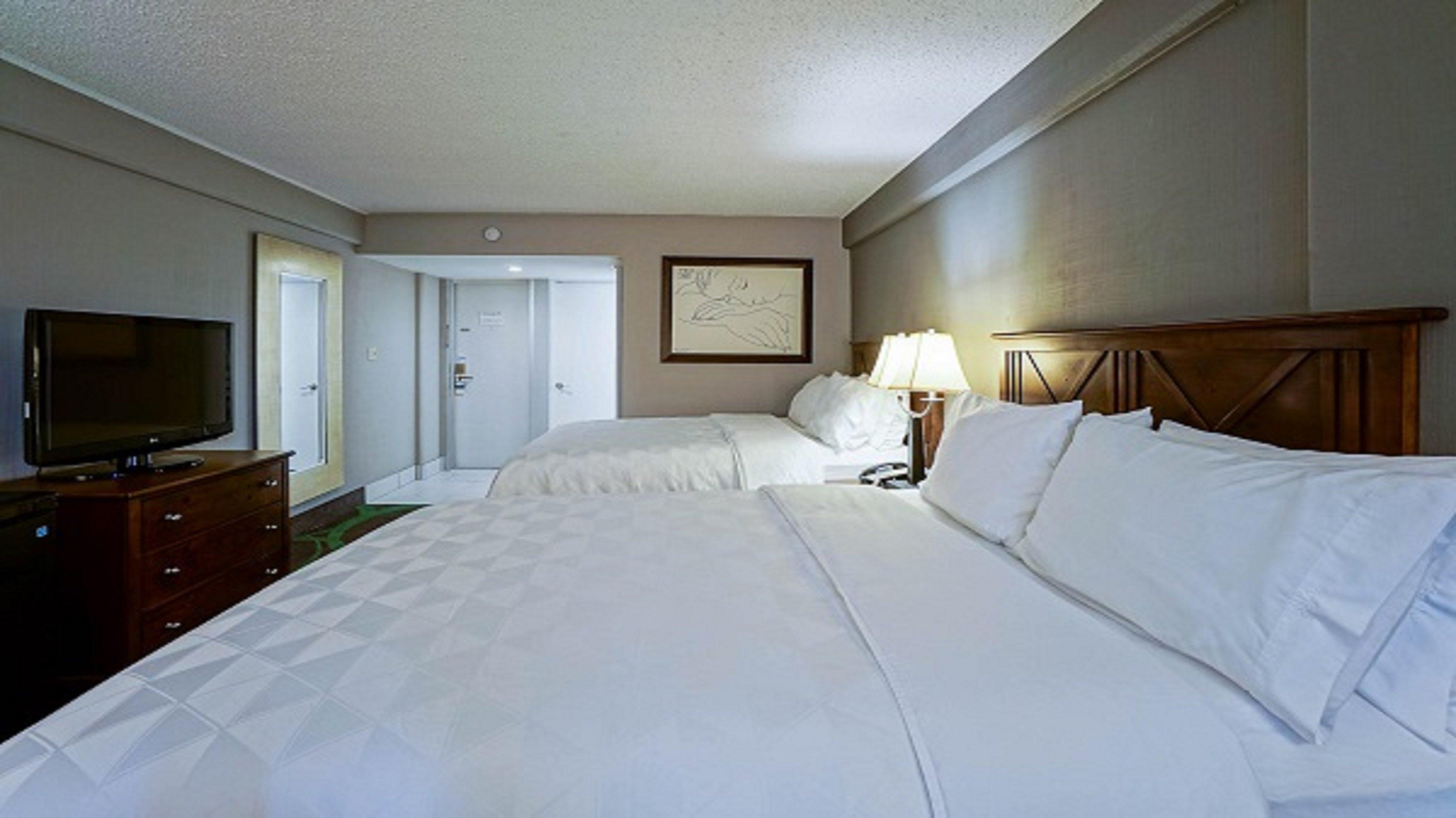 Holiday Inn At The Campus By Ihg Manhattan Bagian luar foto